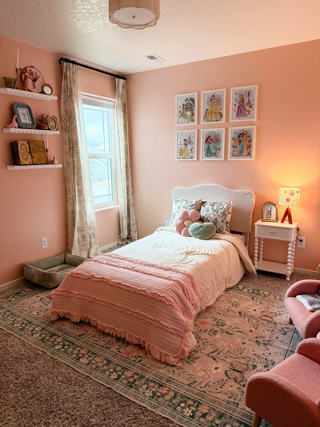 Princess rooms with pink colors